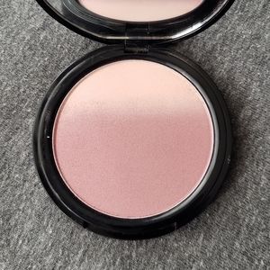 NYX Ombre Blush Mauve Me